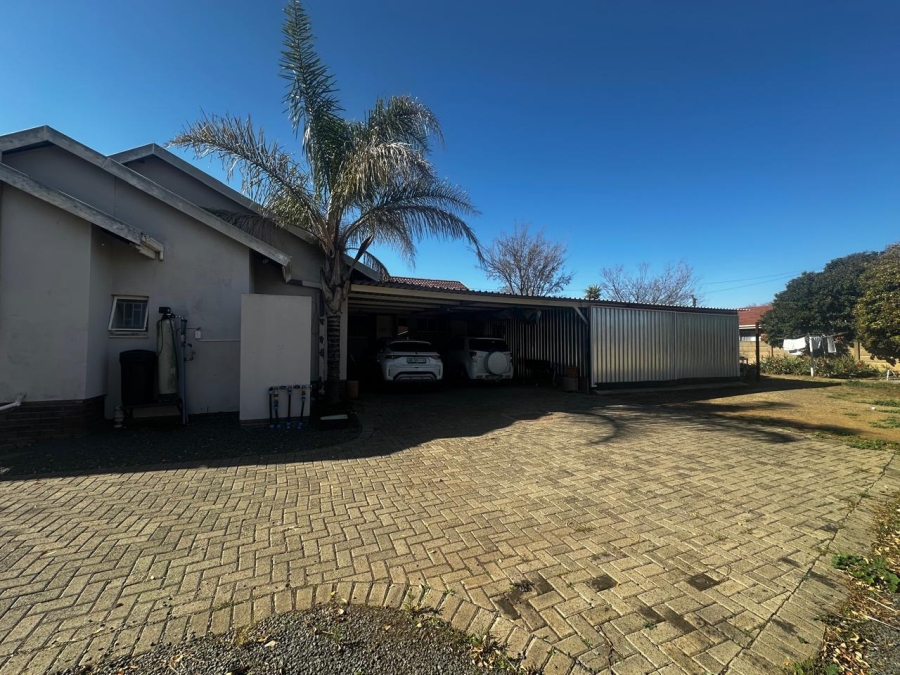 3 Bedroom Property for Sale in Pellissier Free State